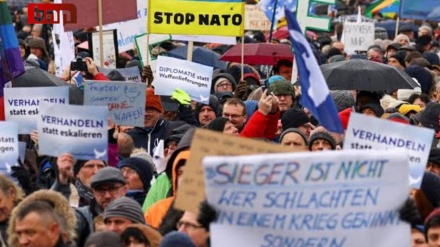 Germania, corteo contro la guerra in Ucraina + VIDEO   
