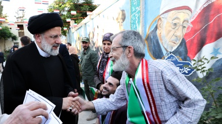 Presiden Iran Bertemu Keluarga Syuhada Poros Perlawanan (2)