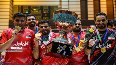 İran'ın sağır futsal oyuncusu Asya'nın şampiyonu oldu