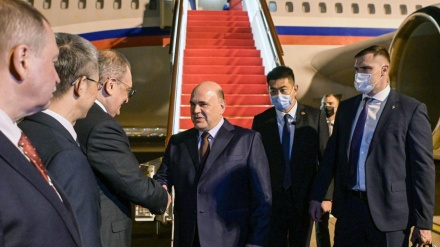 ロシア首相が、連携強化見据え中国訪問