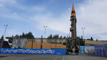 رونمایی از «خیبر»؛ جدیدترین موشک بالستیک ایرانی