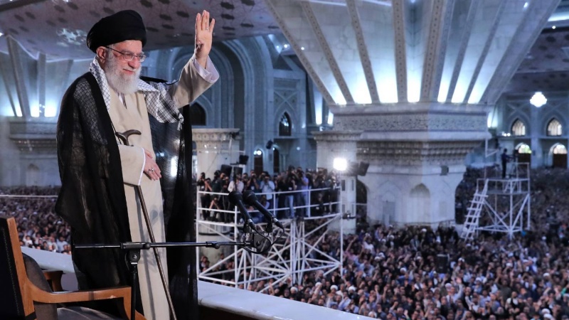 yatullah Al-Udzma Sayid Ali Khamenei, Pemimpin Besar Revolusi Islam