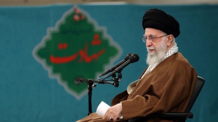 İslomi İnğilobi Yolə Rəhbər: bəpe de cozibədor iyən innovativ şivəon, şəhidon yod, rəftor və mıcohidəton bə cıvonə nəslon ovoştoniyey bıbu.