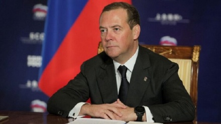 Medvedev: “Con la nostra prossima offensiva puntiamo a una totale deposizione del regime di Kiev”