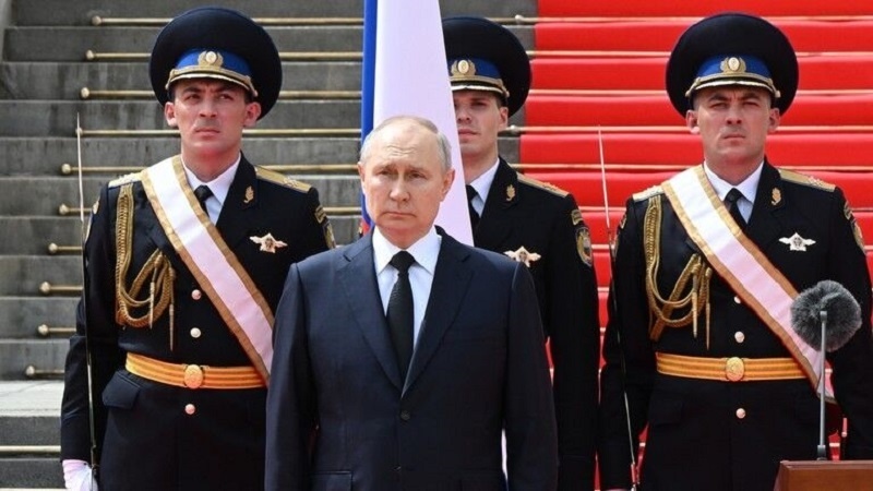 Путин: армиямиз ички урушнинг олдин иолишга муваффақ бўлди