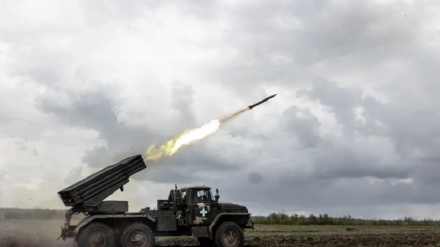 तेज़ होते हमलों के बीच रूस ने बेलग्राड के लोगों से कहा सुरक्षित स्थानों की तरफ़ जाएं, यूक्रेन के एयरपोर्ट पर गिरे मिसाइल