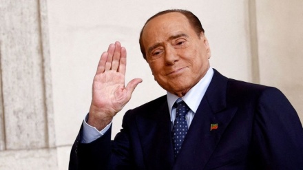 Ucraina esulta morte Berlusconi: 