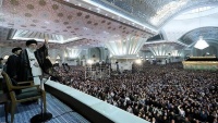 イラン・イスラム革命の指導者ホメイニー師の逝去34周年に行われた記念式典