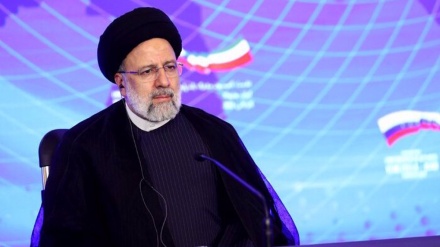 Iran Raisi prima di lasciare Caracas: 