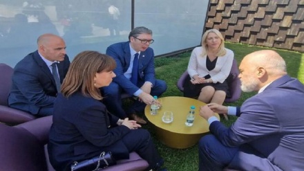 Tensionet në Kosovës, Rama “kokë më kokë” me Vuçiçin, por u ndërhyn shefja e BE-së