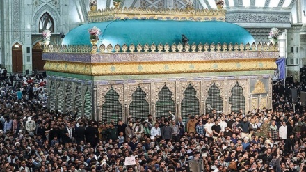 Iranians mark 34th passing away anniversary of Imam Khomeini