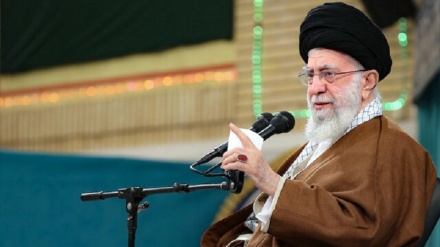 Leader: Contrary to the interests of arrogant powers, martyrdom attracts people’s heart