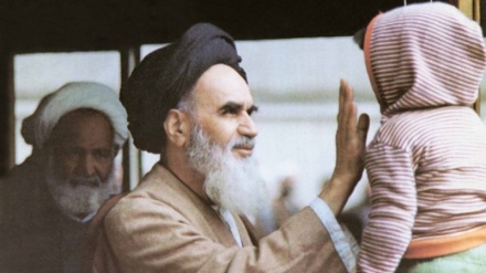 Pemikir Rusia: Imam Khomeini, Sang Bijak Penglima Hati Nurani