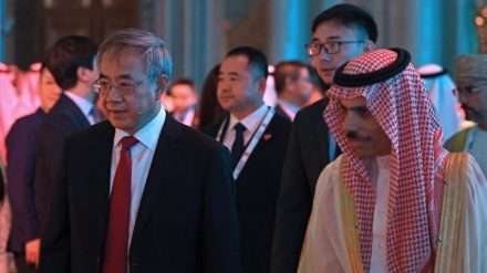 中国とアラブ諸国が、計100億ドルの通商協定に署名