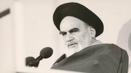 نمایی از گفتمان نظری و رویکرد عملی امام خمینی