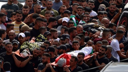 杰宁五名巴勒斯坦殉难烈士的遗体入土