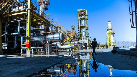 伊朗石油石化行业总投资额约290亿美元
