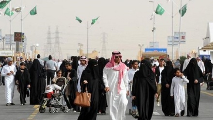 Lebih dari 13 Juta Warga Saudi dari Negara Lain
