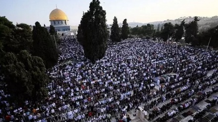 نماز جمعه مسجدالاقصی با حضور ده‌ها هزار فلسطینی