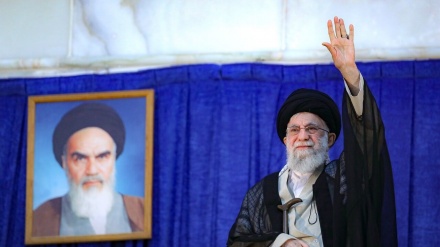 Leader commemora l'Imam Khomeini: 