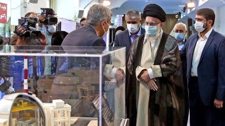 Аятолла Хаменеи: ядролық жетістіктер көрмесінде