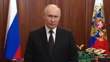 Владимир Путин: биз мамлакатимизда хиёнатнинг гувоҳи бўлмоқдамиз 