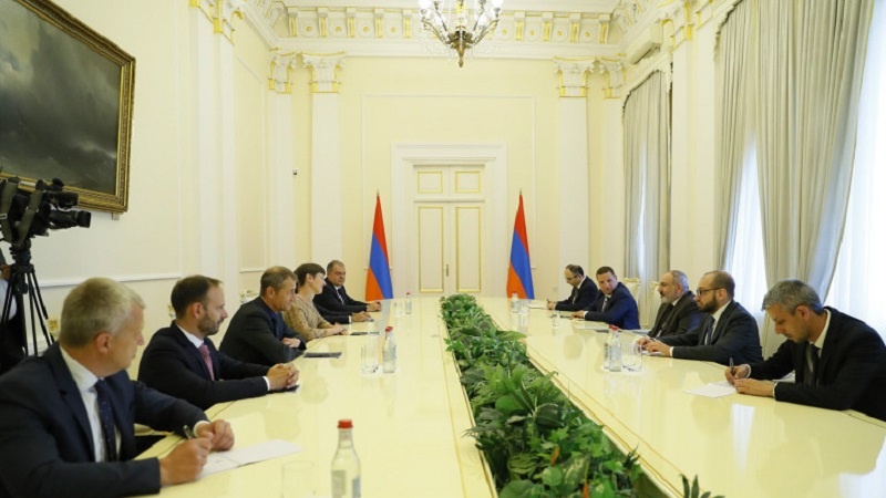 Փաշինյանն ընդունել է բրիտանա-նիդերլանդական Shell ընկերության պատվիրակությանը