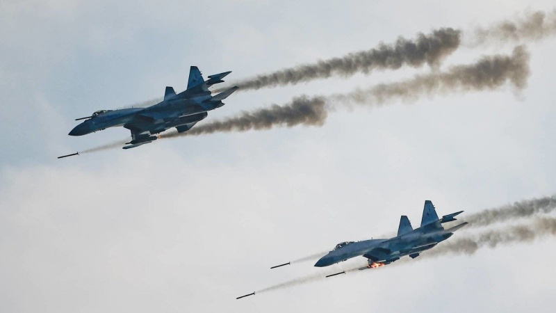 ロシアがバルト海上で戦闘機訓練