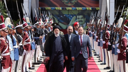 Presiden Iran Tinggalkan Venezuela Menuju Nikaragua