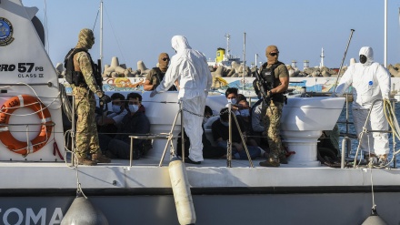 Përmbysja e një varke me emigrantë në Greqinë jugore/Foto