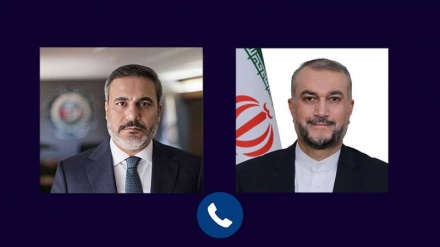 Ministrat e Jashtëm të Iranit dhe Turqisë theksuan zhvillimin e bashkëpunimit mes dy vendeve