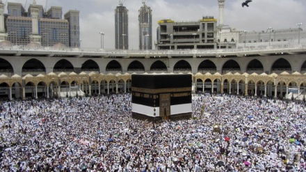 Muslims prepare to perform Hajj pilgrimage