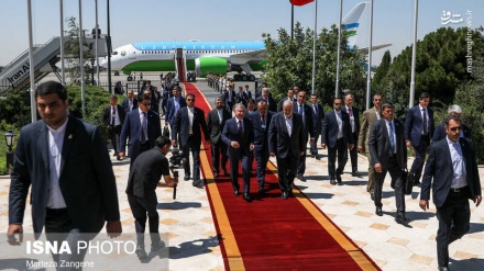 Presidenti i Republikës së Uzbekistanit mbërriti për vizitë në Teheran