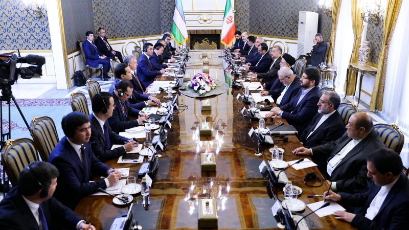 Delegasi RII dan Uzbekistan berunding di Tehran, Minggu, (18/6/2023).