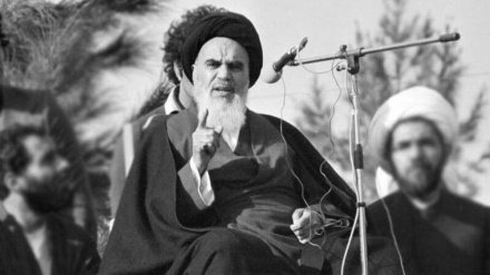  Imam Khomeini used a new vision of Islam to fight oppression 