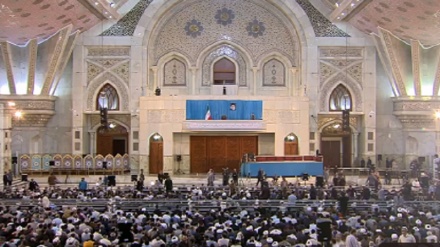 مراسم بزرگداشت سی و چهارمین سالگرد ارتحال امام خمینی (ره) آغاز شد