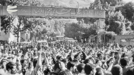 (FOTO) Iran, 34 anni fa, la scomparsa dell'Imam Khomeini - 2