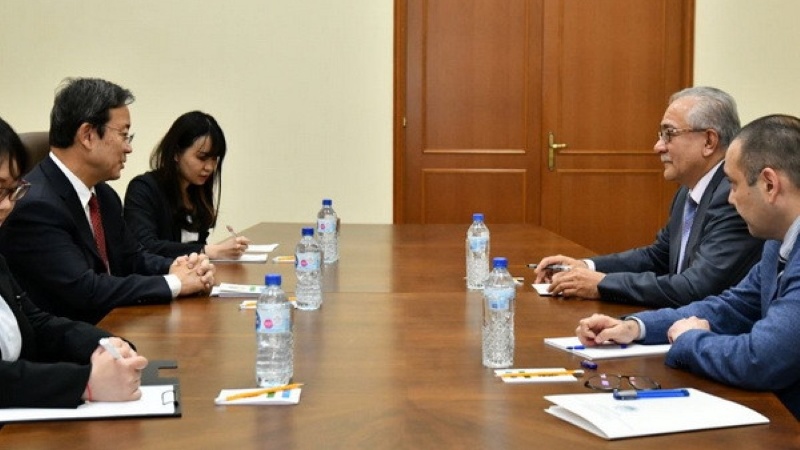 ウズベキスタンのアフガニスタン担当大統領特別代表と駐ウズベキスタン日本大使の会談