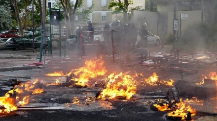 仏で、警官による青年殺害に大規模抗議
