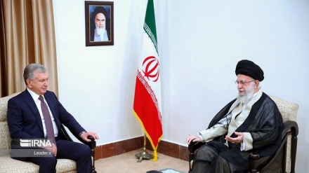 革命最高领袖：伊朗可以将乌兹别克斯坦与开阔水域连接起来