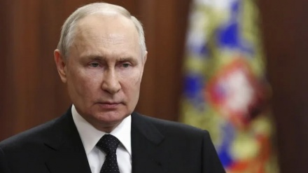 プーチン大統領、「国内に反逆者がいる」