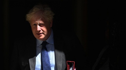 Johnson dënohet /Parlamenti britanik miratoi raportin për skandalin Partygate