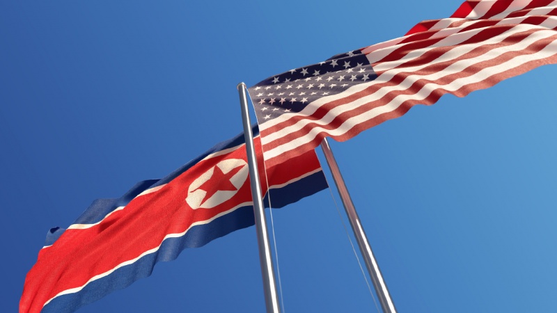 北朝鮮とアメリカの国旗