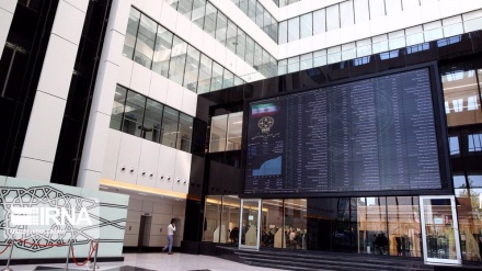 Iranian stocks rise after hypersonic missile is unveiled