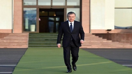 Раиси Ҷумҳурии Узбакистон вориди Теҳрон шуд