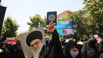 Warga Iran Serentak Kecam Aksi Penghinaan al-Quran di Swedia (2)