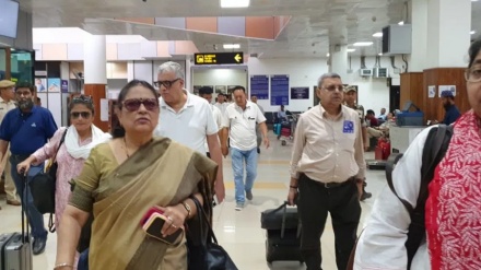 মণিপুর পরিস্থিতি খতিয়ে দেখতে ইম্ফলে গেলেন তৃণমূল প্রতিনিধি দল, প্রশ্ন বিজেপির 