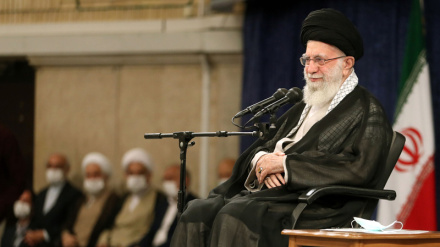 Верховный лидер революции: Молодое поколение должно быть в центре внимания креативной агитации