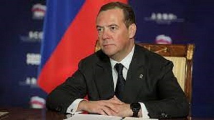Medvedev: “Costretti all’uso di armi nucleari se Kiev conquistasse parte del territorio russo” 