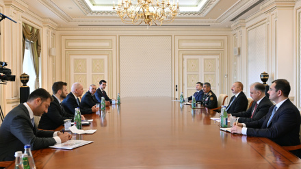 Ալիևը բանակցություններ է վարում Իսրայելի պաշտպանության նախարարի հետ